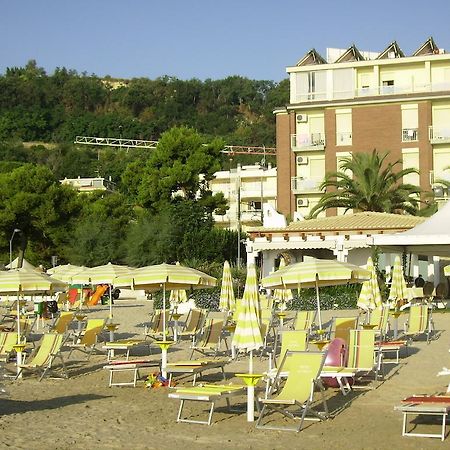 Hotel La Perla Cupra Marittima Exterior photo